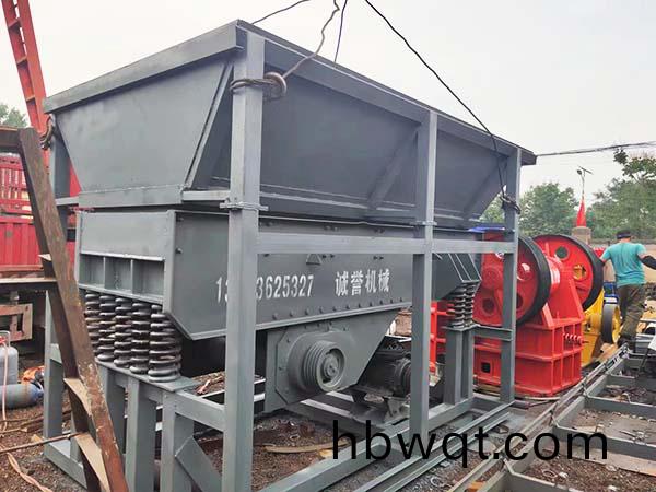 直線(xian)給(gei)料(liao)機